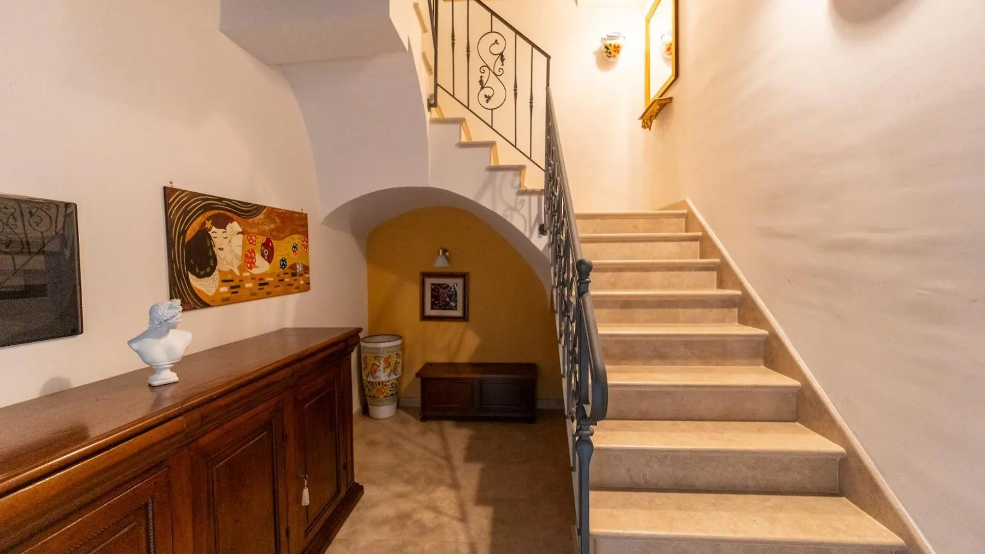 Via Carlo De Cesare 56 Apartment Naples