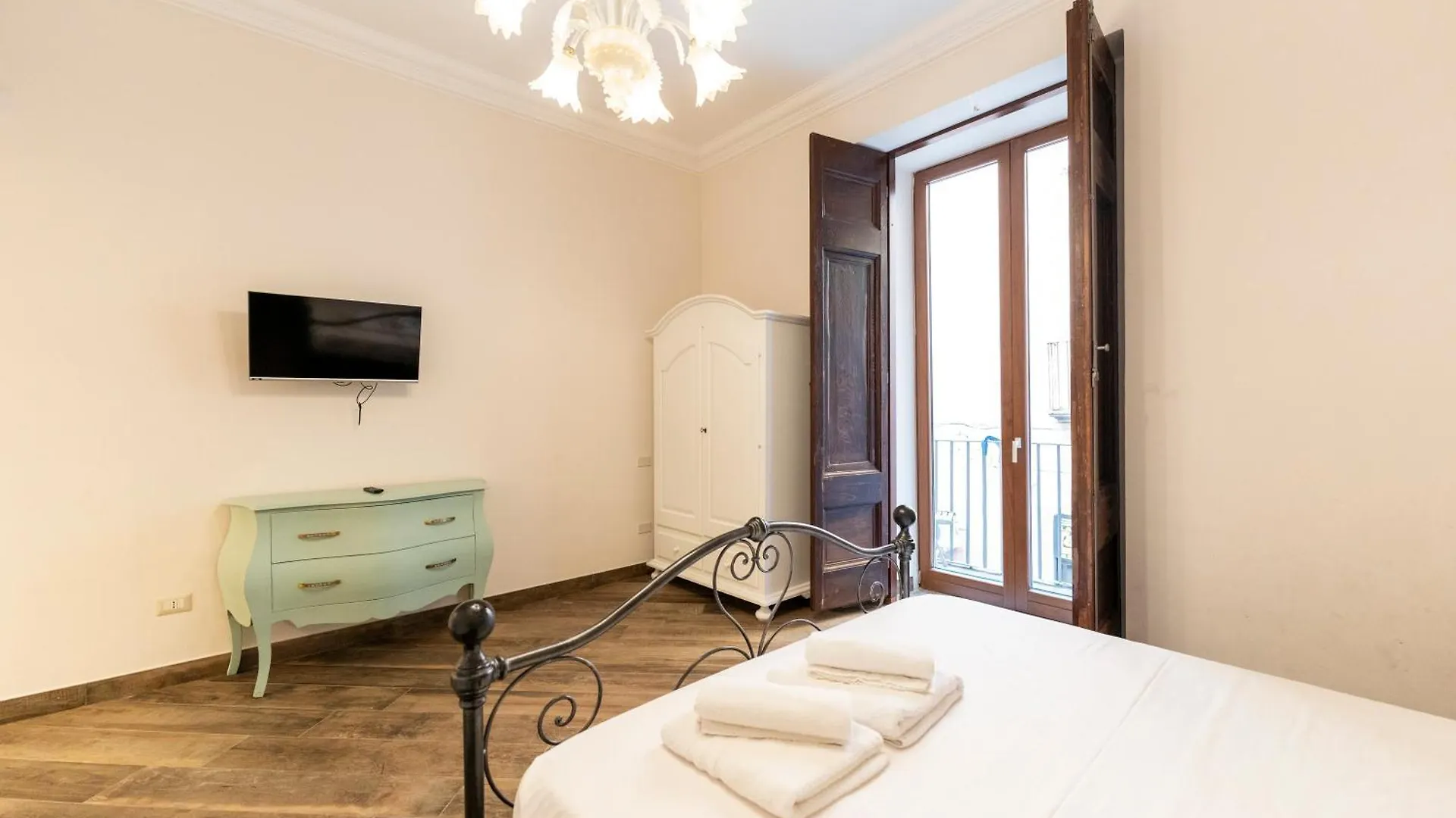 Via Carlo De Cesare 56 Apartment Naples