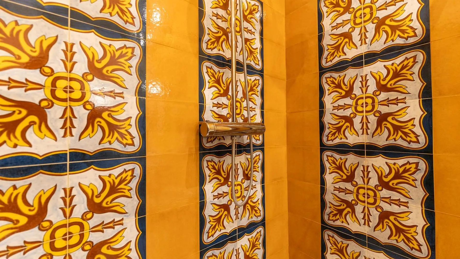 Via Carlo De Cesare 56 Apartment Naples